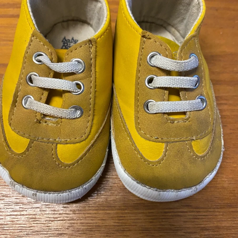 Infant Toddler Baby B’gosh Unisex Soft Sole Mustard Yellow Shoes 3-Months.